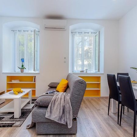 Julia Apartments Рийека Екстериор снимка