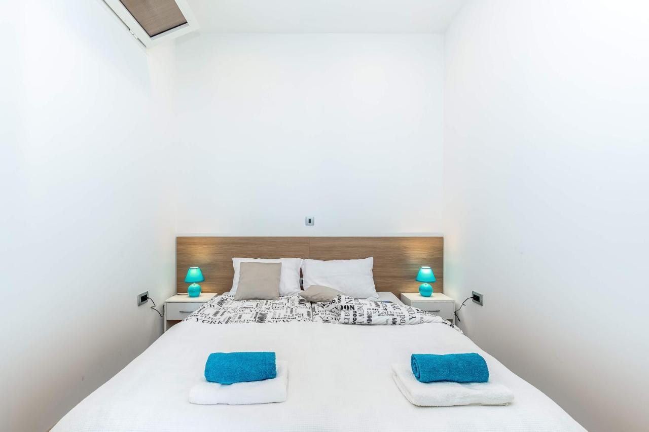 Julia Apartments Рийека Екстериор снимка