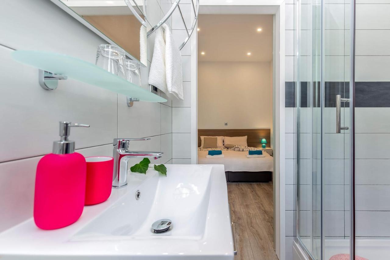 Julia Apartments Рийека Екстериор снимка